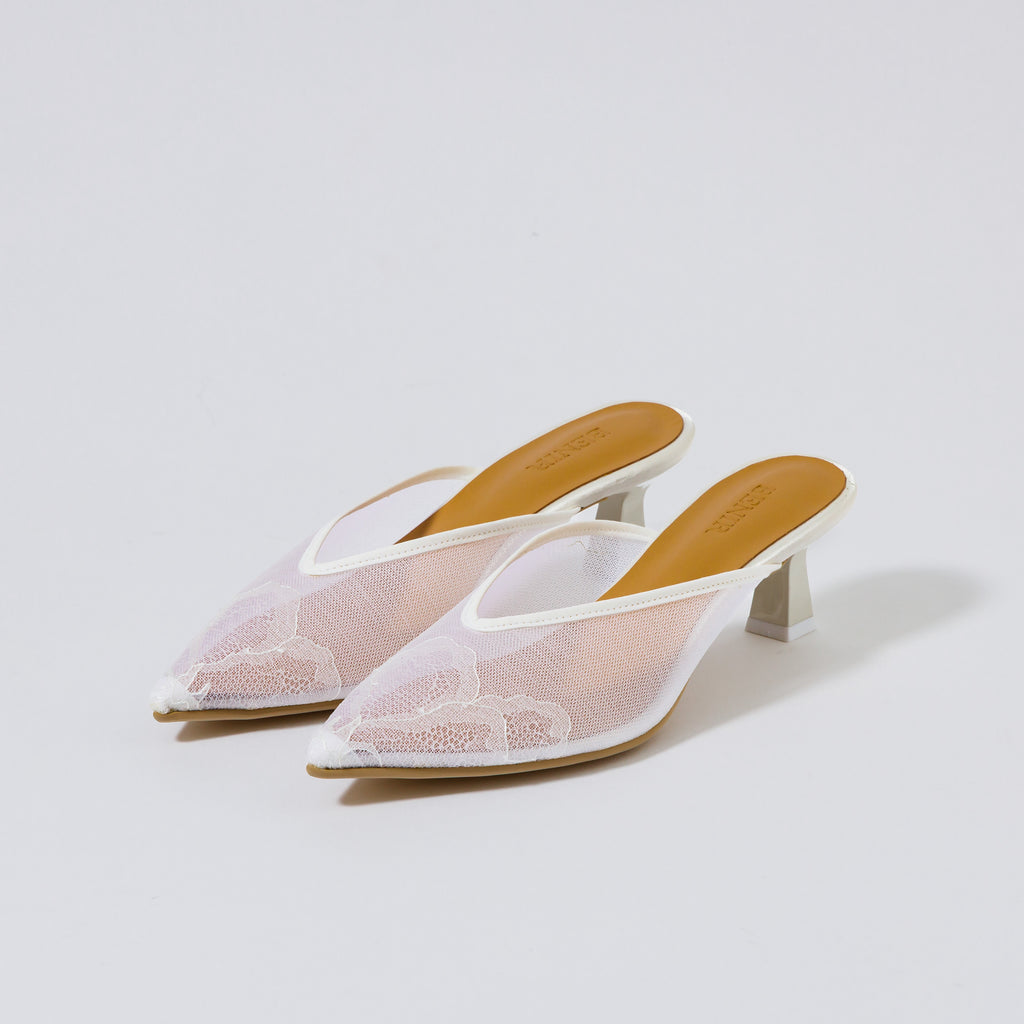 V CUT FLOWER LACE SHOES｜5011