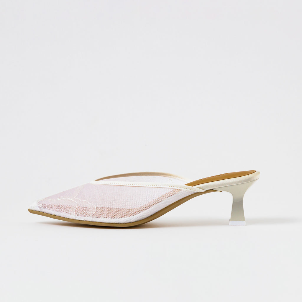 V CUT FLOWER LACE SHOES｜5011