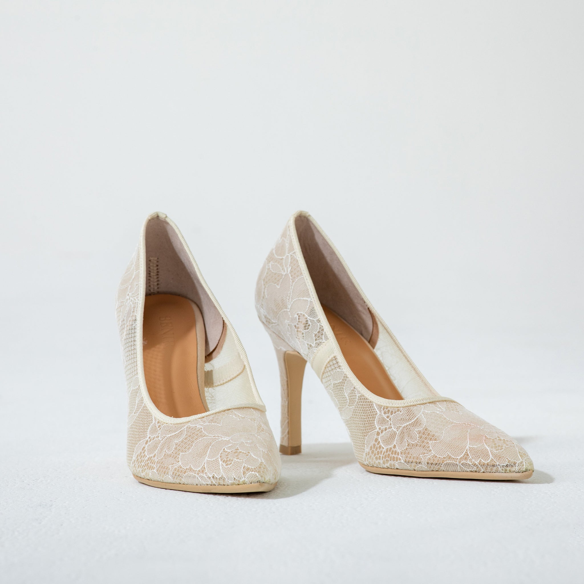 REFINED LACE SHOES / 9501