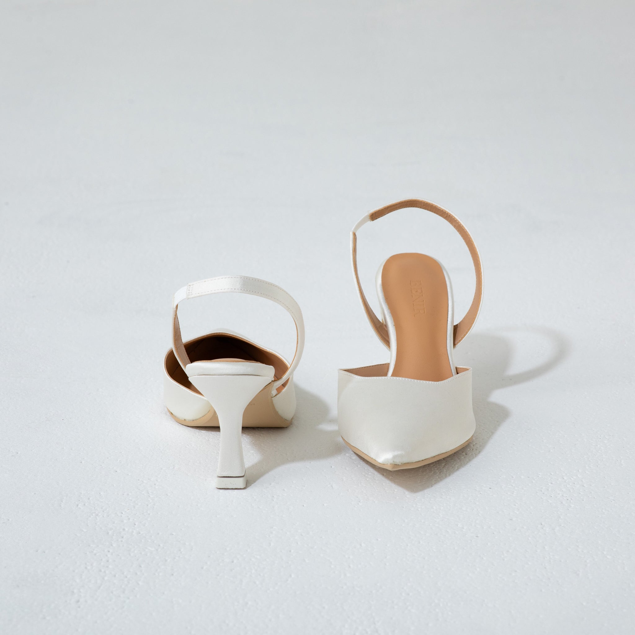 SLINGBACK SHOES WITH EDGE HEEL / 0701