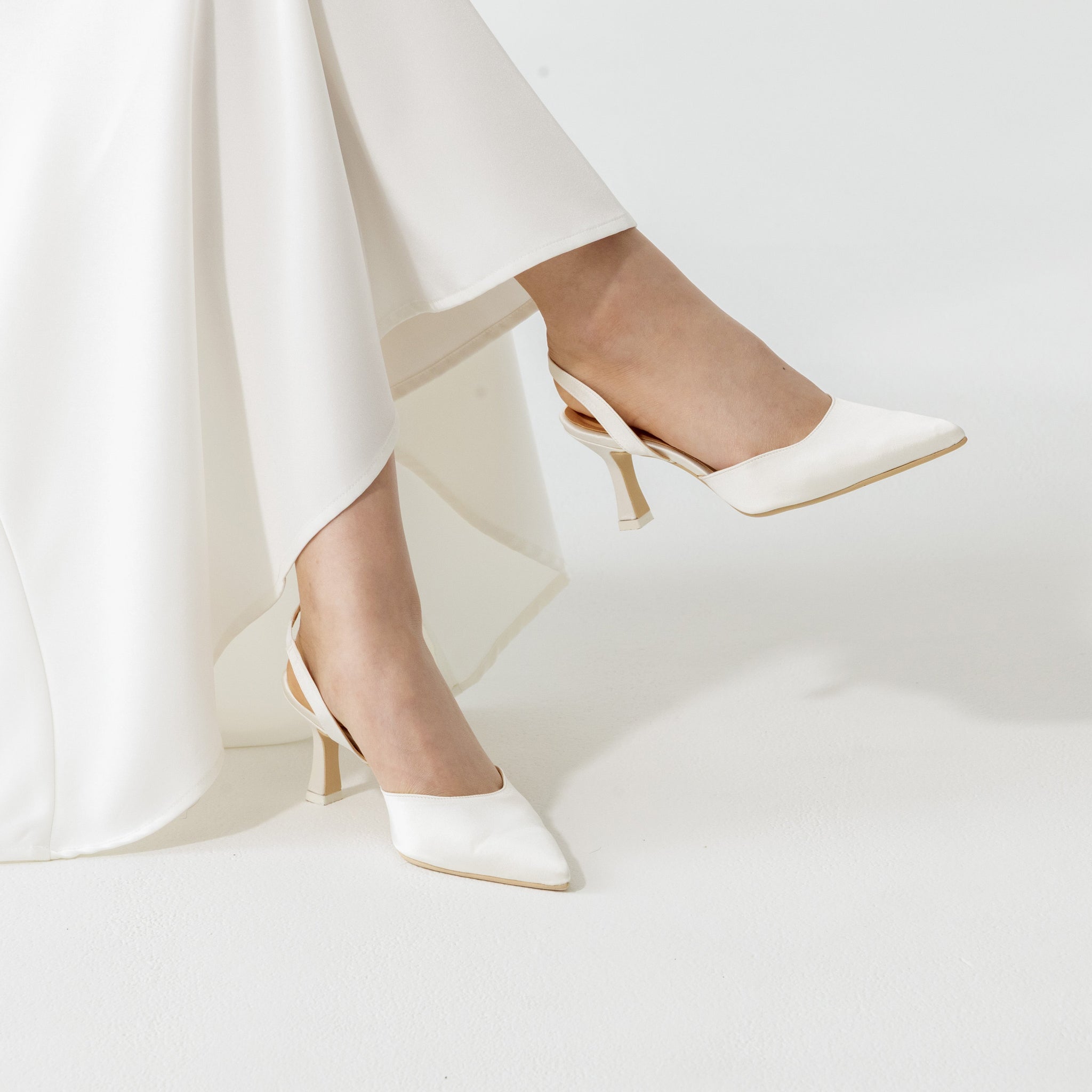 SLINGBACK SHOES WITH EDGE HEEL / 0701